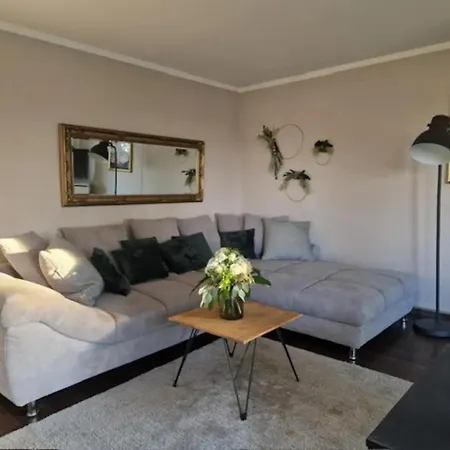 Apartment Charmante Wohnung, Mit Sauna Und Garten, Toplage!
