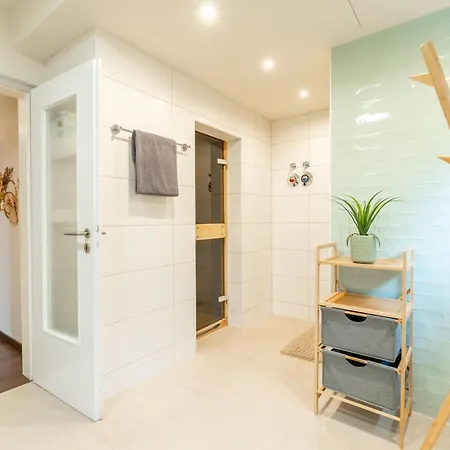 Apartamento Mit Terrasse Im Grünen Mit Sauna Nahe Altstadt