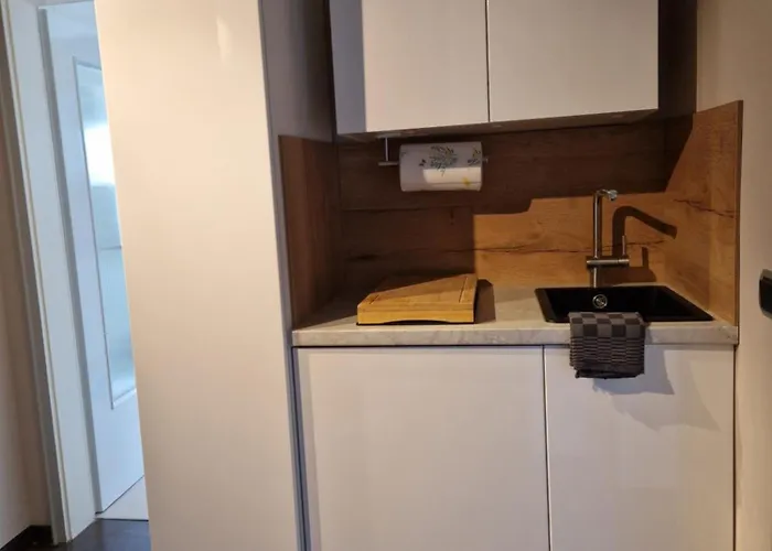 Charmante Wohnung, Mit Sauna Und Garten, Toplage! * فينهايم